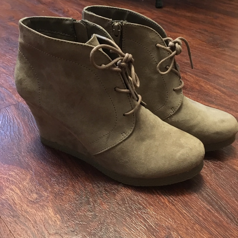 Bootie wedge